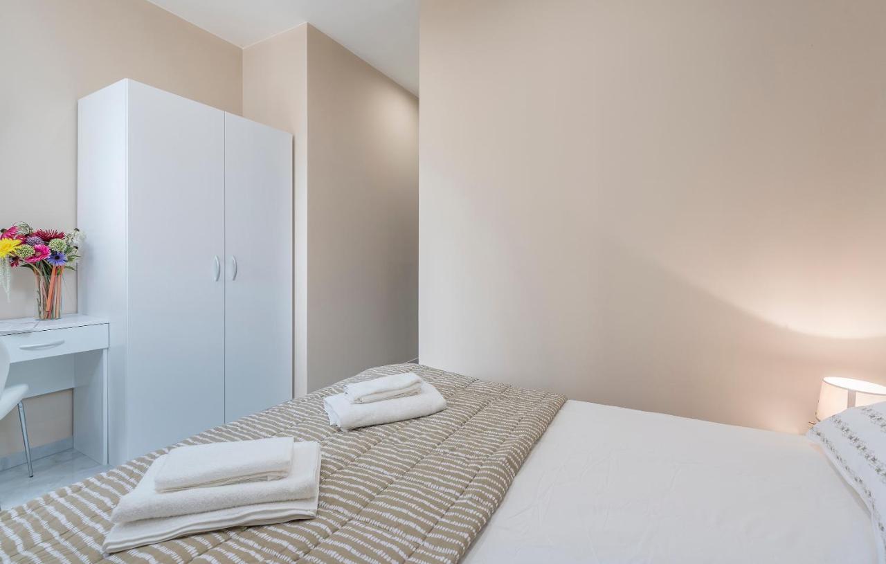Roberto Rooms Porec Exterior photo