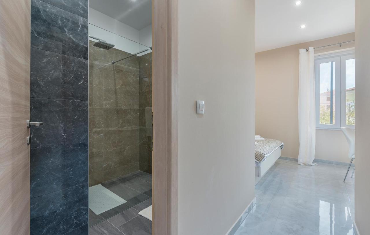Roberto Rooms Porec Exterior photo